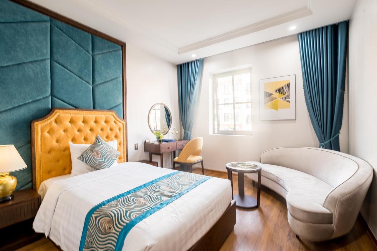 Paris Boutique Hotel Ha Long Exteriör bild
