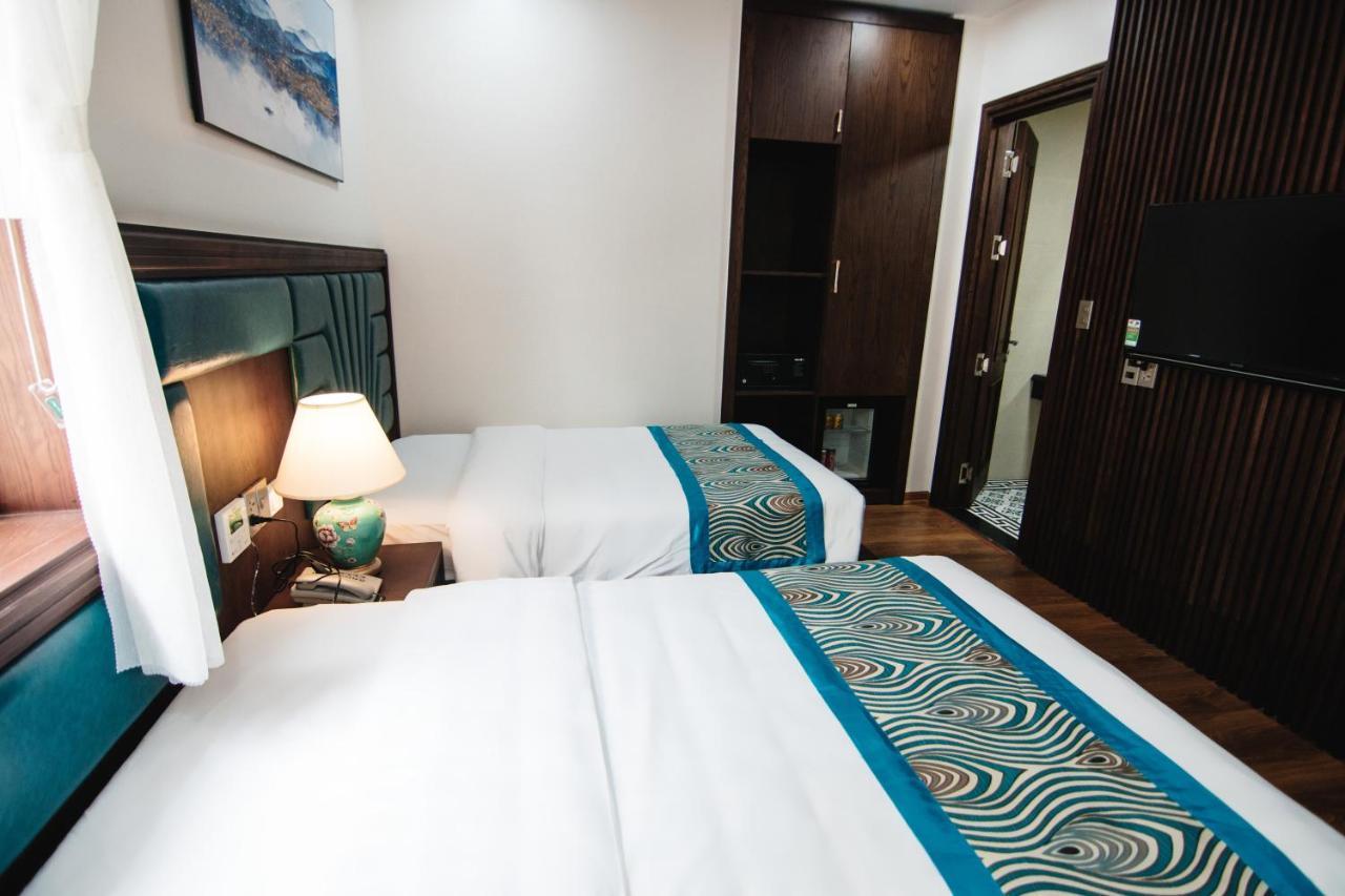 Paris Boutique Hotel Ha Long Exteriör bild
